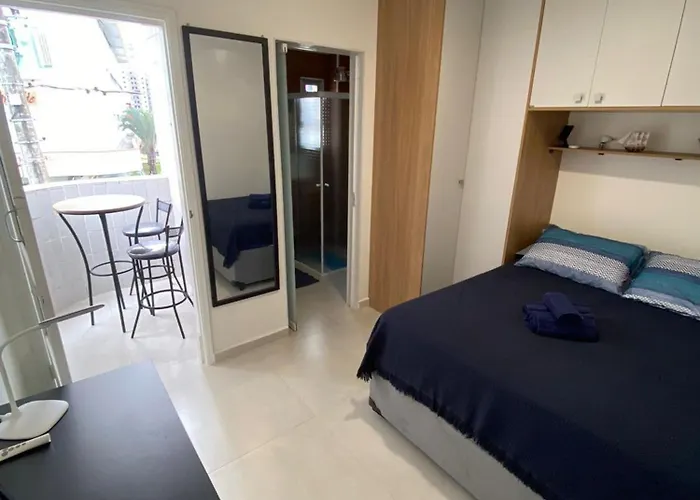 Canto Forte- Suite C/Varanda - Ate 5 Hospedes- Garagem - Wi Fi E 200 Metros Da Praia, 50 Metros Da Av Gastronomica Da Pg