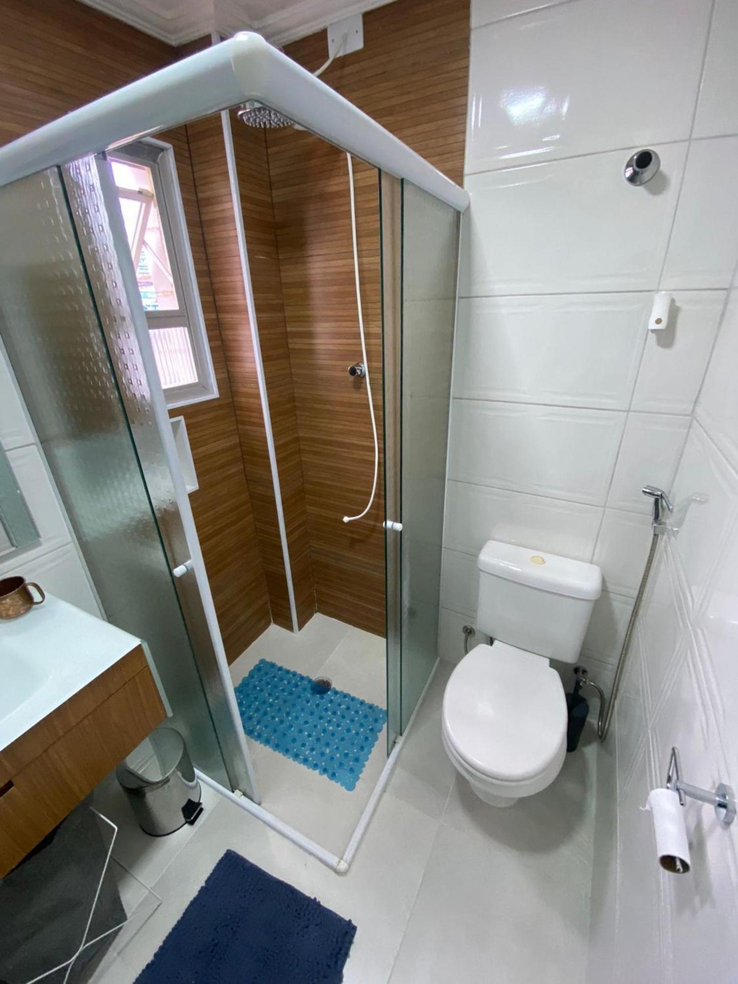 Apartment Canto Forte- Suite C/Varanda - Ate 5 Hospedes- Garagem - Wi Fi E 200 Metros Da Praia, 50 Metros Da Av Gastronomica Da Pg