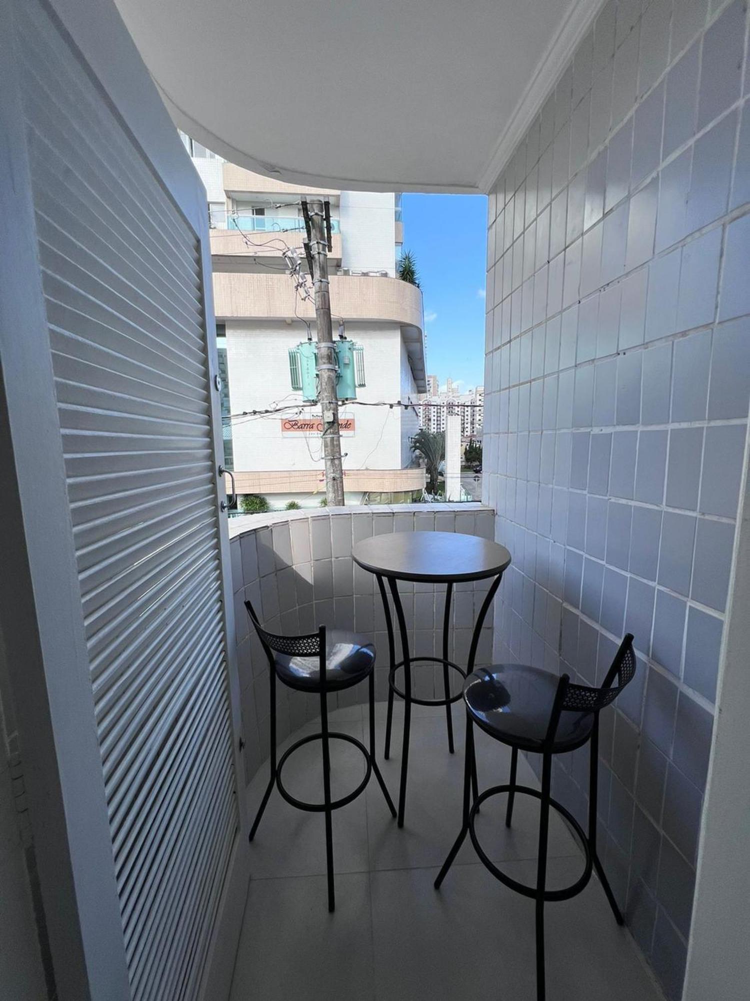 Canto Forte- Suite C/Varanda - Ate 5 Hospedes- Garagem - Wi Fi E 200 Metros Da Praia, 50 Metros Da Av Gastronomica Da Pg *