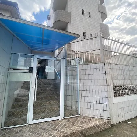 Canto Forte- Suite C/Varanda - Ate 5 Hospedes- Garagem - Wi Fi E 200 Metros Da Praia, 50 Metros Da Av Gastronomica Da Pg Praia Grande  Exterior photo