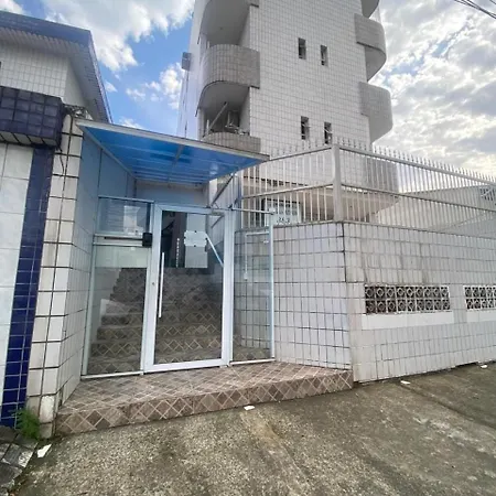Canto Forte- Suite C/Varanda - Ate 5 Hospedes- Garagem - Wi Fi E 200 Metros Da Praia, 50 Metros Da Av Gastronomica Da Pg Praia Grande  Exterior photo