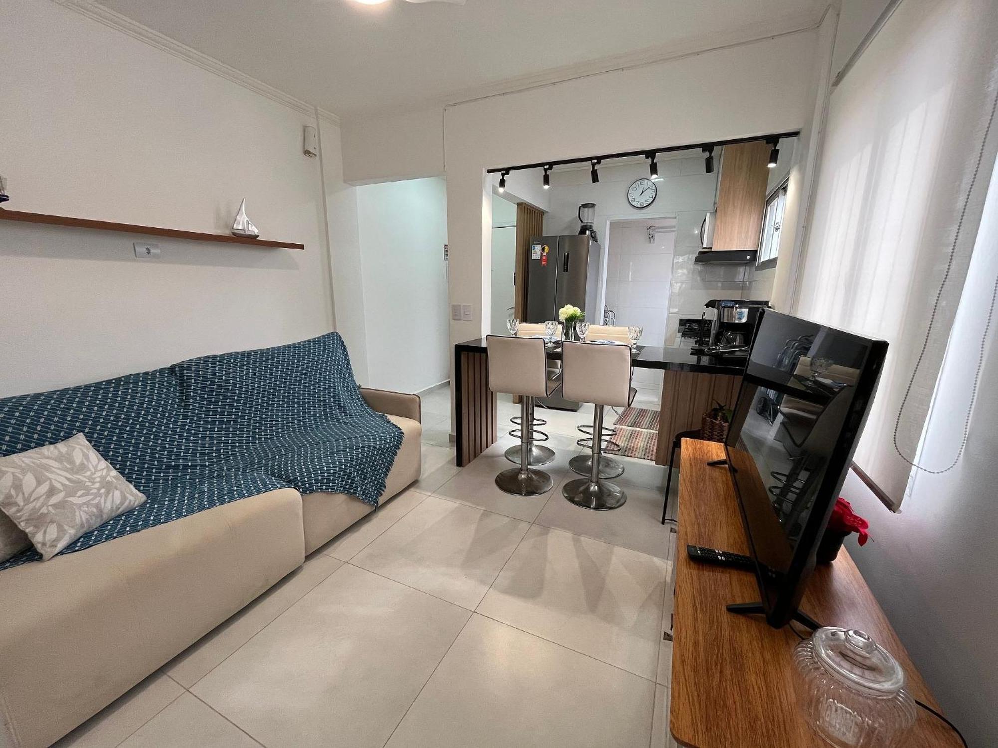 Canto Forte- C/varanda - Ate 5 Hospedes- Garagem - Wi Fi E 200 Metros Da Praia, 50 Metros Da Av Gastronomica Da Pg * Praia Grande (Santos)