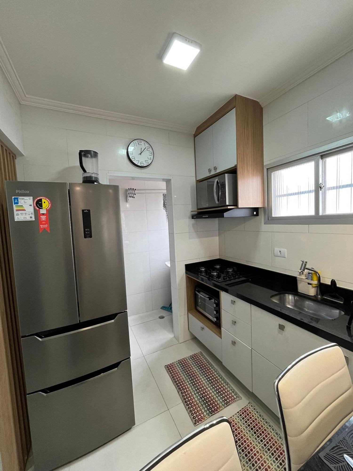 Apartment Canto Forte- C/varanda - Ate 5 Hospedes- Garagem - Wi Fi E 200 Metros Da Praia, 50 Metros Da Av Gastronomica Da Pg