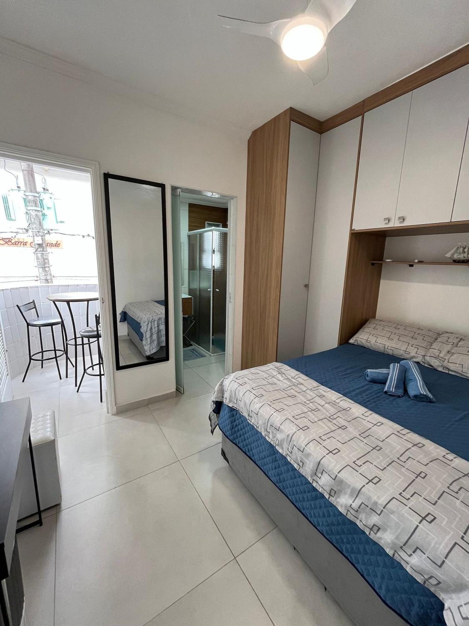 Apartment Canto Forte- C/varanda - Ate 5 Hospedes- Garagem - Wi Fi E 200 Metros Da Praia, 50 Metros Da Av Gastronomica Da Pg