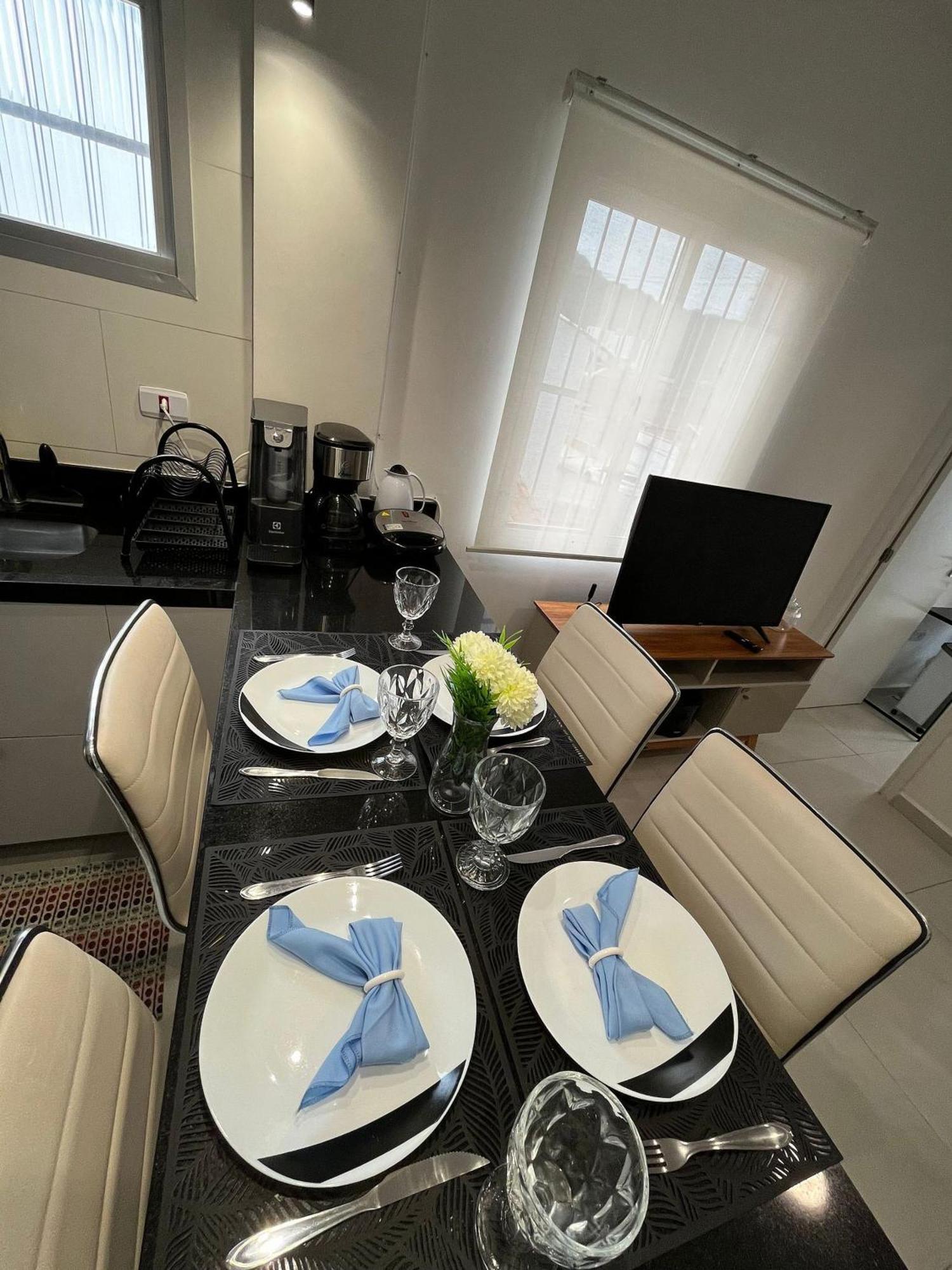 Canto Forte- C/varanda - Ate 5 Hospedes- Garagem - Wi Fi E 200 Metros Da Praia, 50 Metros Da Av Gastronomica Da Pg Apartment