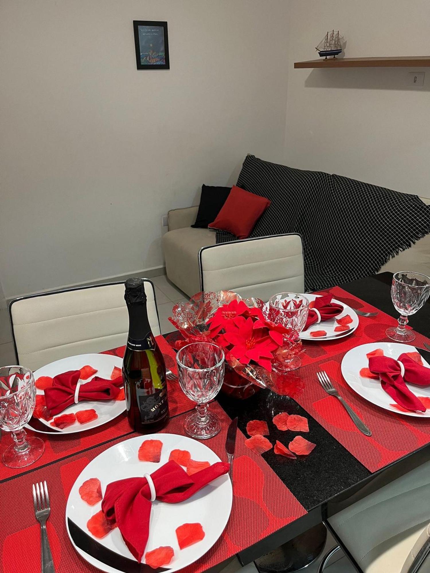Canto Forte- C/varanda - Ate 5 Hospedes- Garagem - Wi Fi E 200 Metros Da Praia, 50 Metros Da Av Gastronomica Da Pg Apartment